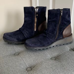 Never worn! Fly London Navy and Dark Brown Suede Mong Ankle Boot.